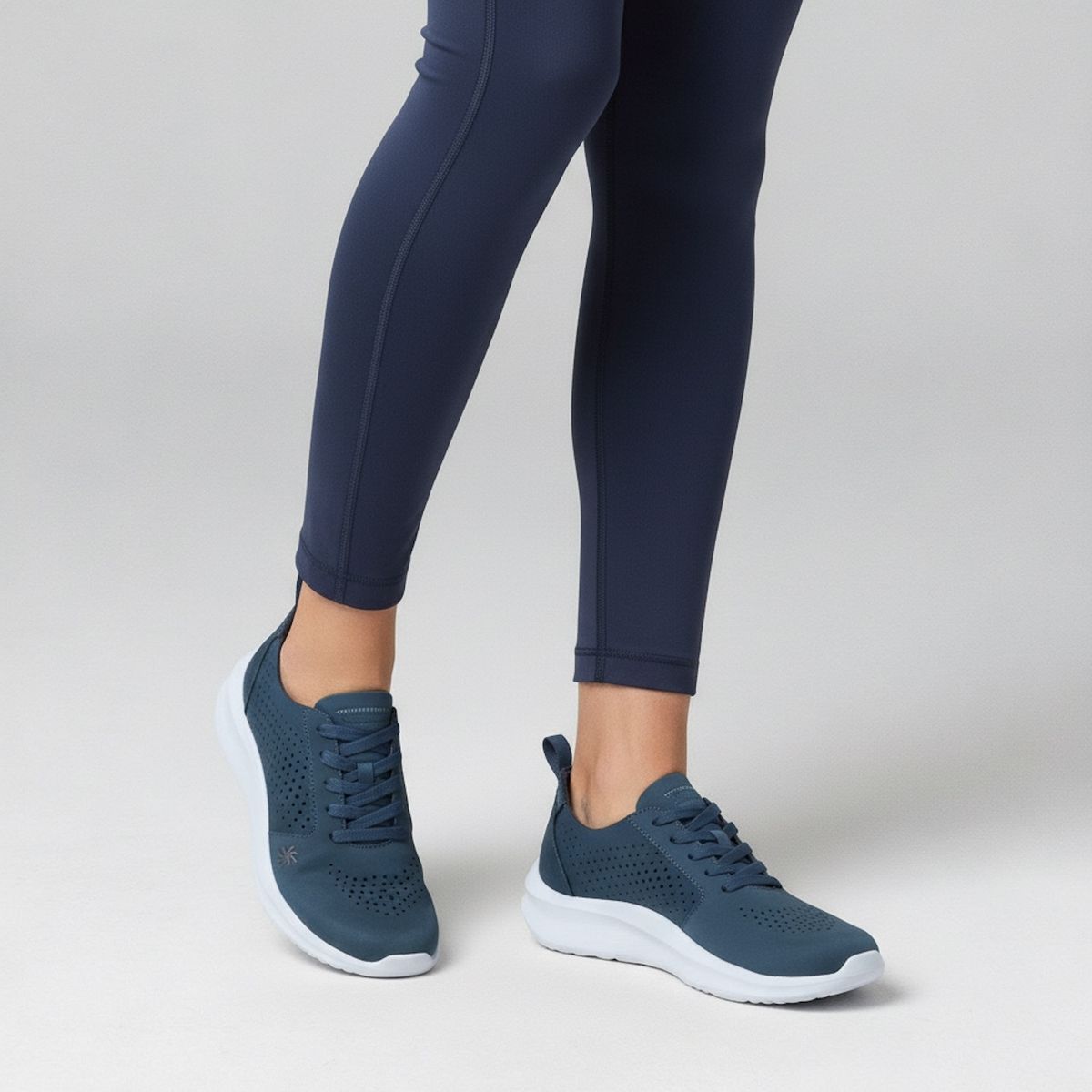 CLARKS - Solevana Style Zapatilla Urbana Mujer Cuero Azul Clarks