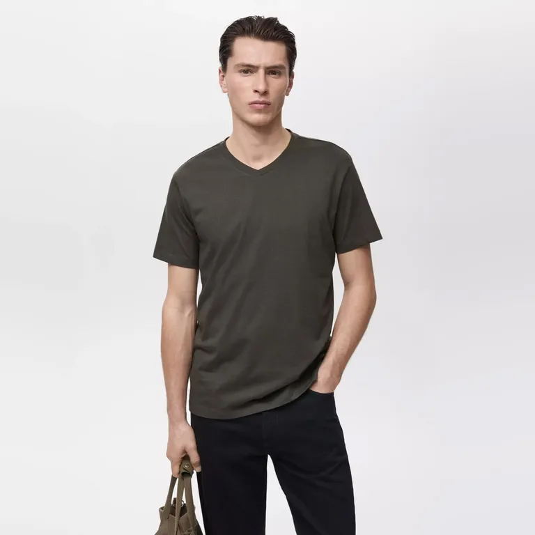 Polera Cuello V Hombre