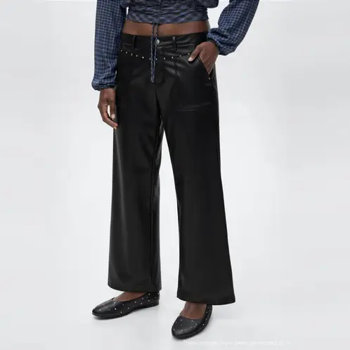 MANGO TEEN - Pantalones Polipiel Tachuelas Niña Mango