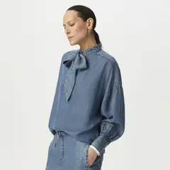 IKKS - Blusa Denim Lazo Cuello Mujer