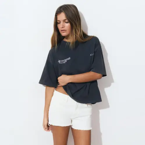 BROWNIE - Polera Tinte en Prenda Print Espalda Mujer