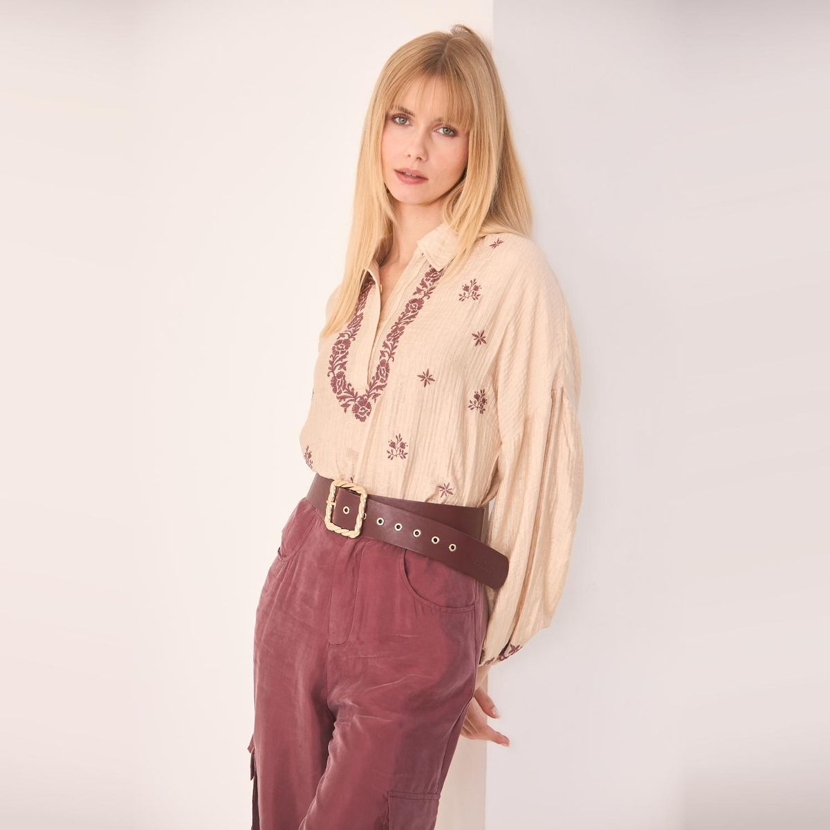 NKN - Blusa con Detalles Bordados Mujer Nkn