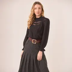 NKN - Blusa Lisa Detalles Calados Mujer