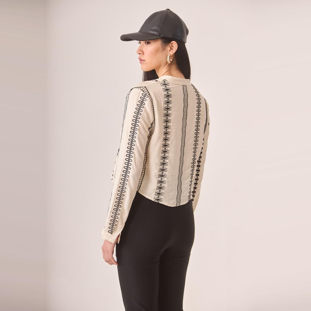 NKN - Blusa con Detalles Bordados Mujer Nkn