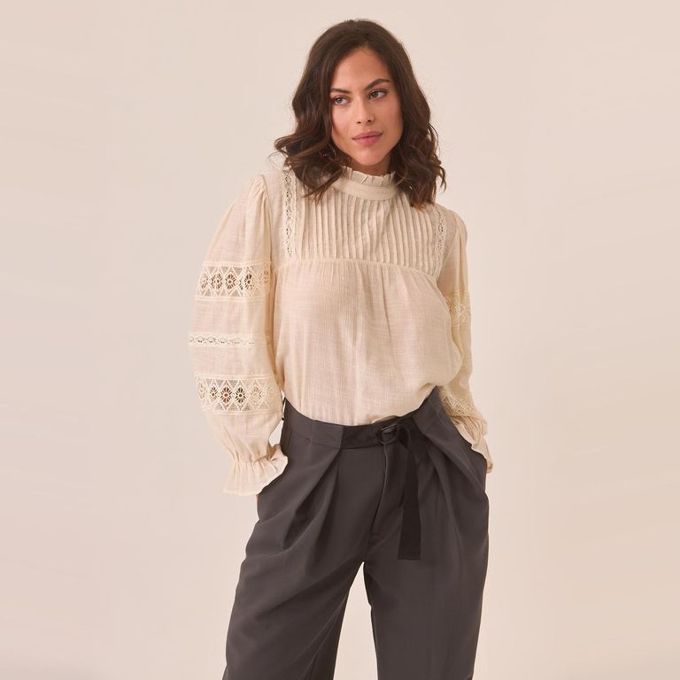 NKN Blusa Lisa con Detalles Calados Mujer
