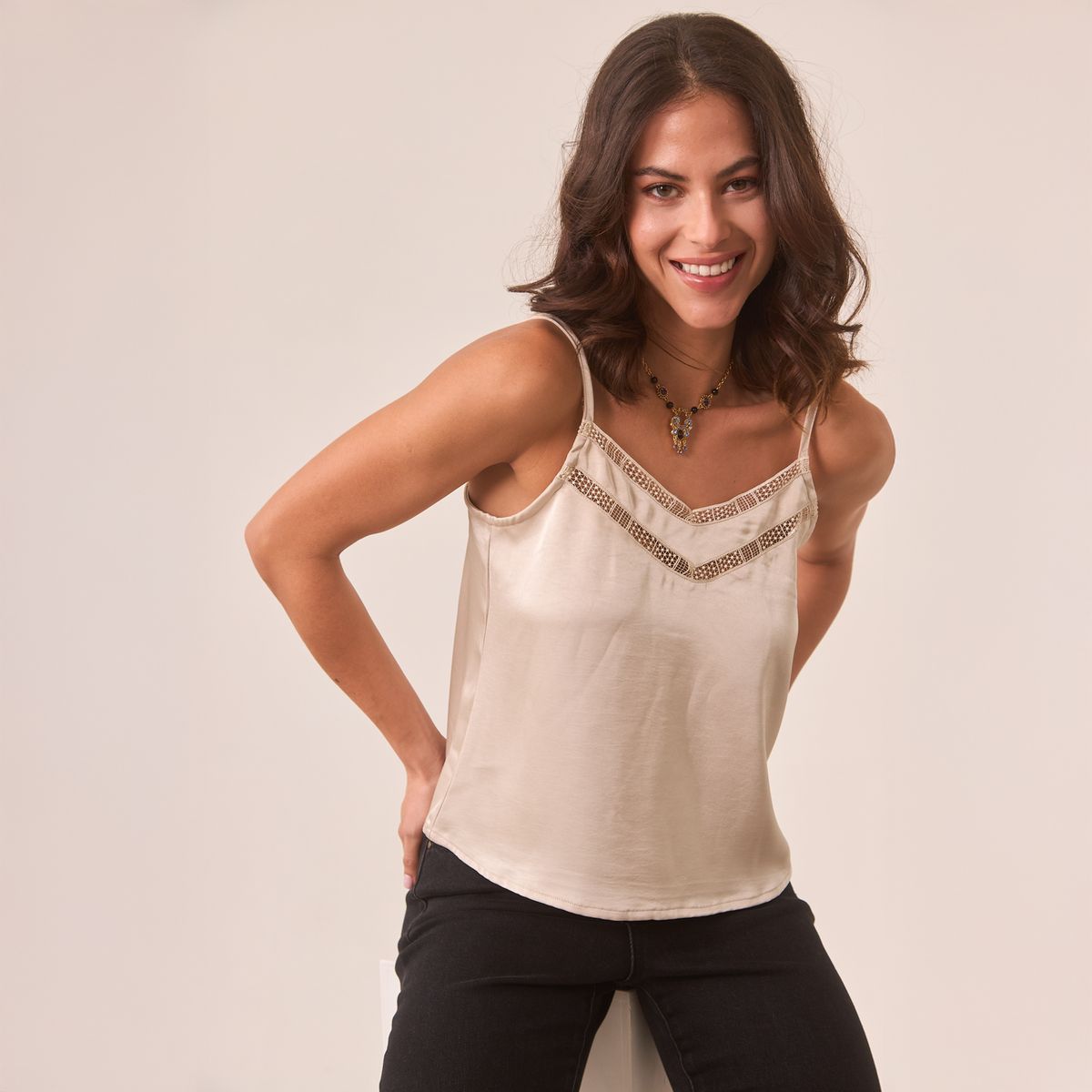 NKN - Blusa Tirantes con Detalle Bordado Mostacillas Mujer Nkn