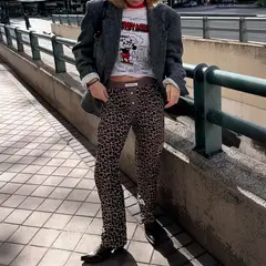 HAND OVER - Pantalón Animal Print Nicolas Mujer