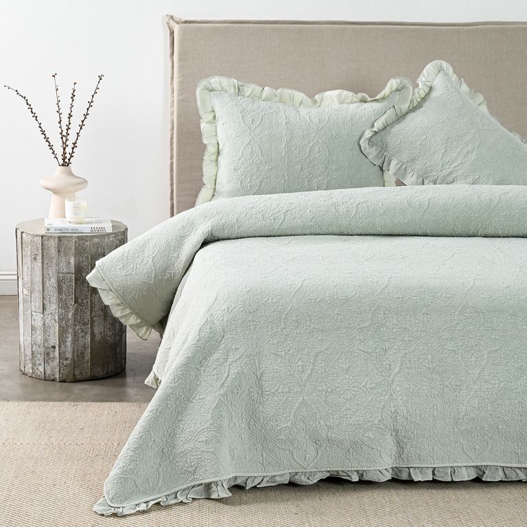Cubrecama Liso Ruffle
