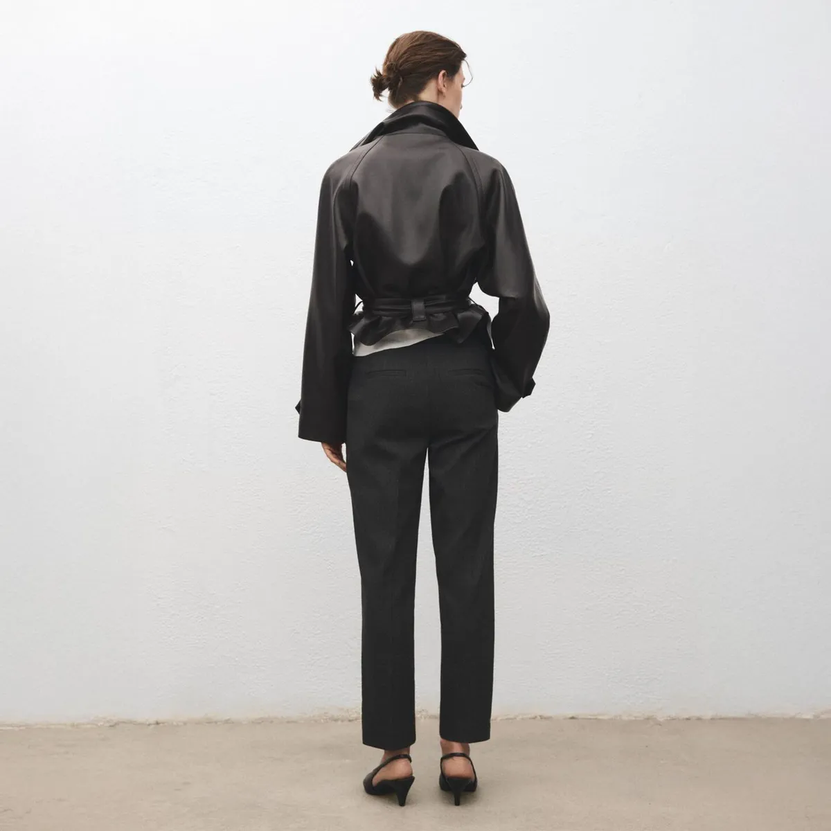 MANGO - Pantalón Entallado Crop Raya Diplomática Mujer Mango