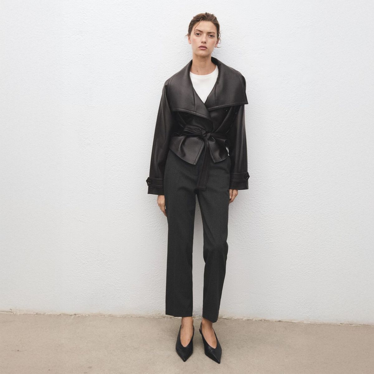 MANGO - Pantalón Entallado Crop Raya Diplomática Mujer Mango