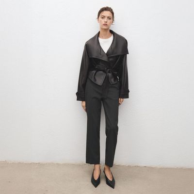 Imagen 1 del producto Pantalón Entallado Crop Raya Diplomática Mujer