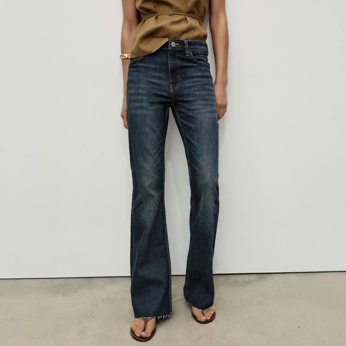 MANGO - Jeans Flare Tiro Medio Mujer Mango