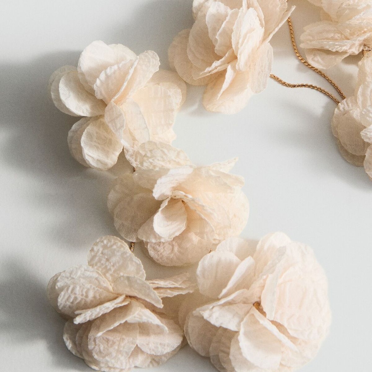 MANGO - Aros Flores Tejido Mujer Mango