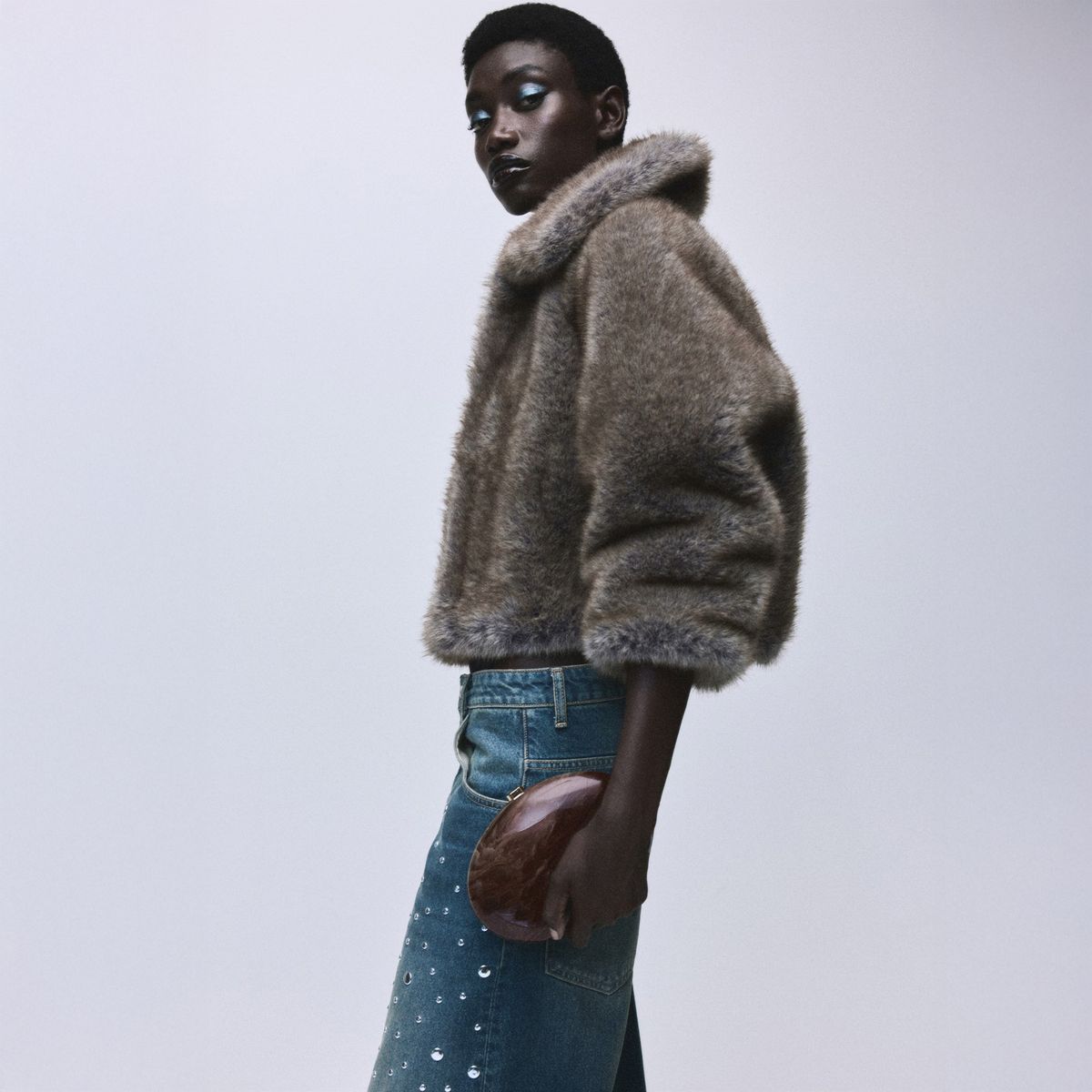 MANGO - Bolso Clutch Ovalado Mujer Mango