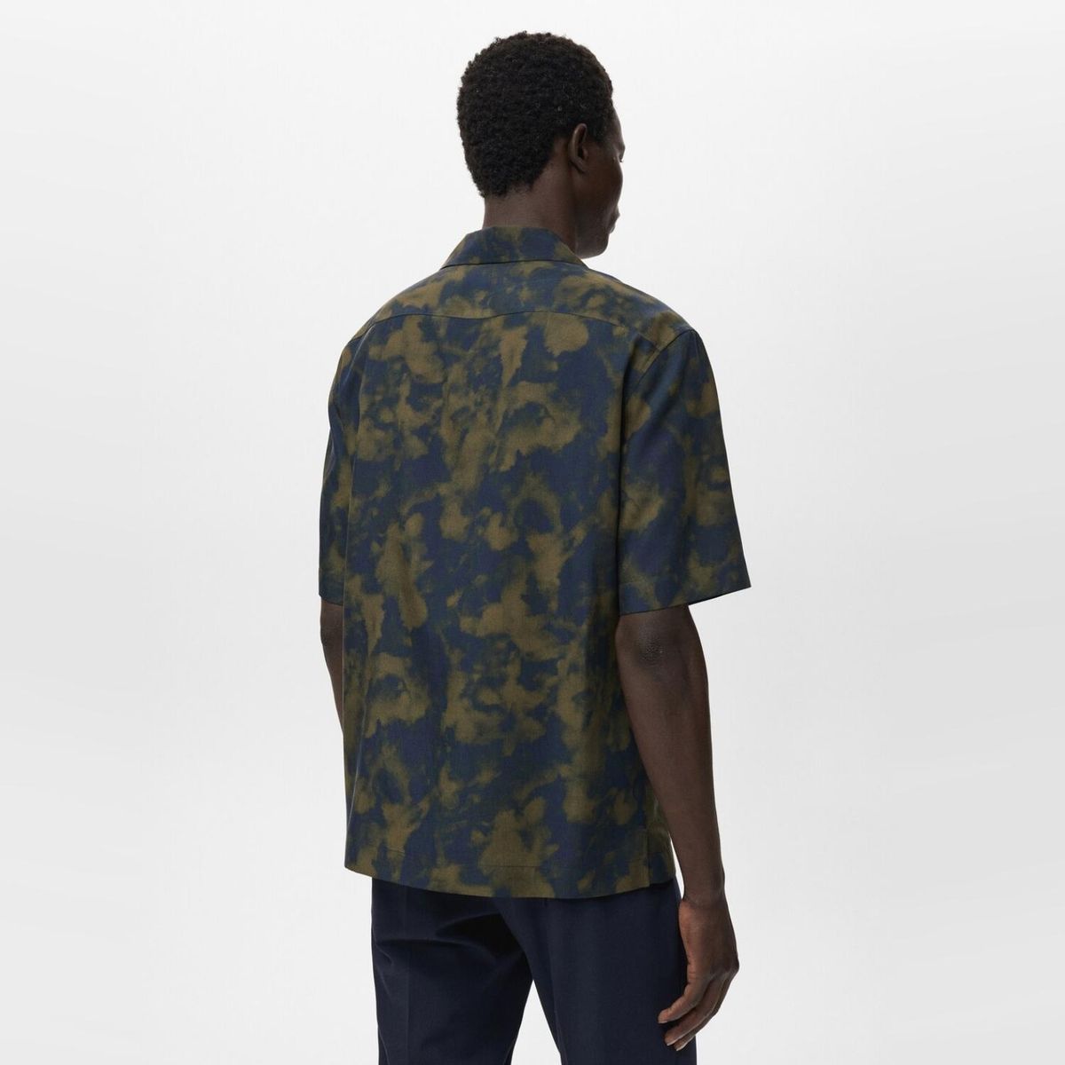 MANGO MAN - Camisa Regular Fit Fluída Estampada Hombre Mango Man