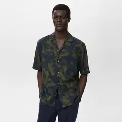MANGO MAN - Camisa Regular Fit Fluída Estampada Hombre