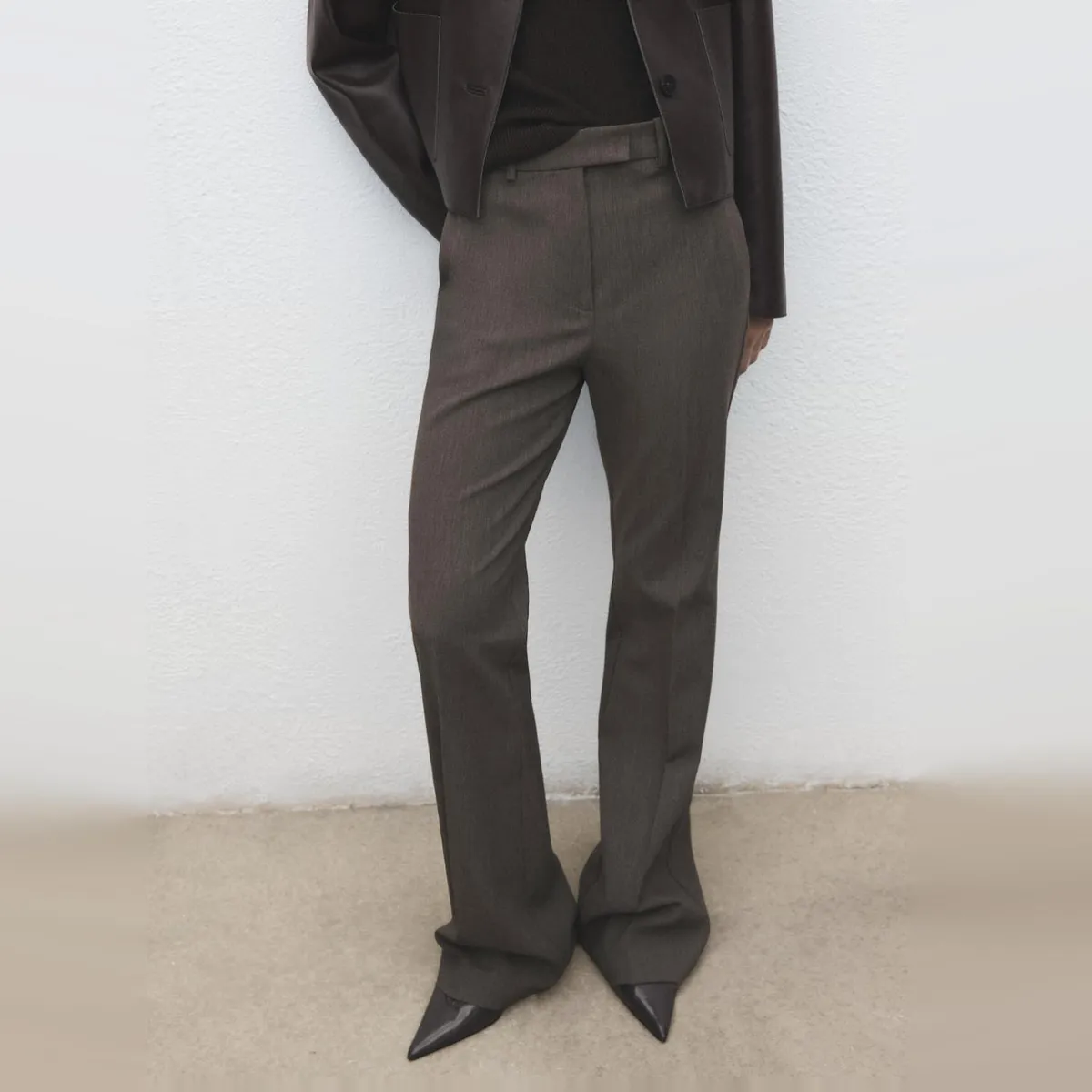 MANGO - Pantalón Flare Tiro Medio Mujer Mango