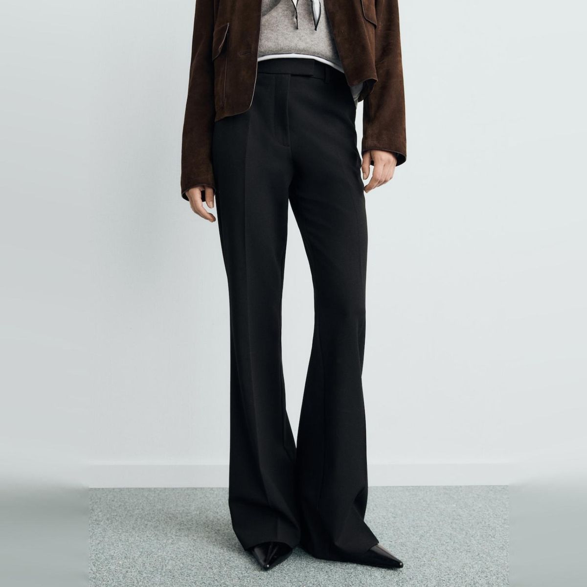 MANGO - Pantalón Flare Tiro Medio Mujer Mango