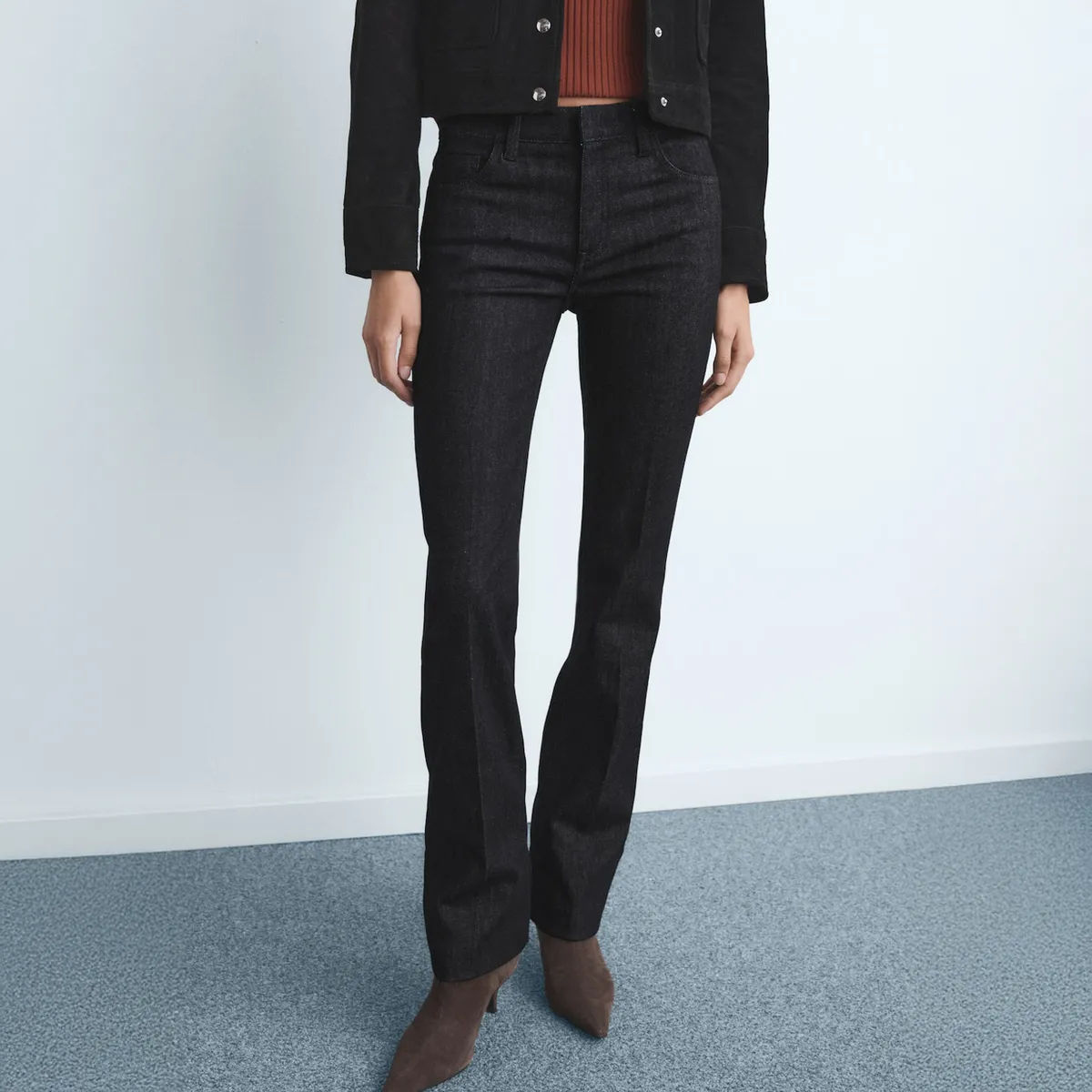 MANGO - Jeans Flare Tiro Medio Mujer Mango