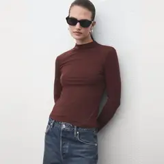 MANGO - Polera Cuello Alto Mujer