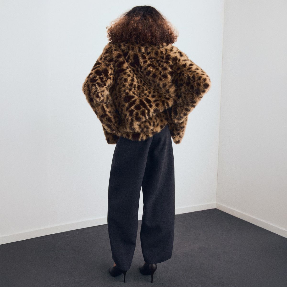 MANGO - Abrigo Leopardo Efecto Pelo Mujer Mango