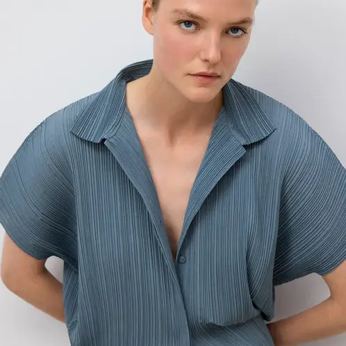 ADOLFO DOMINGUEZ - Blusa Manga Corta Efecto Arrugado Mujer