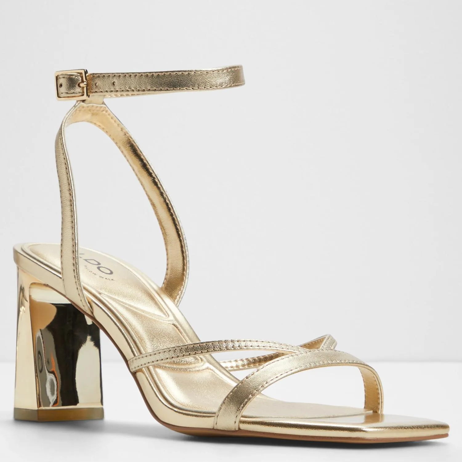ALDO - Zapato formal cuero dorado $69.900