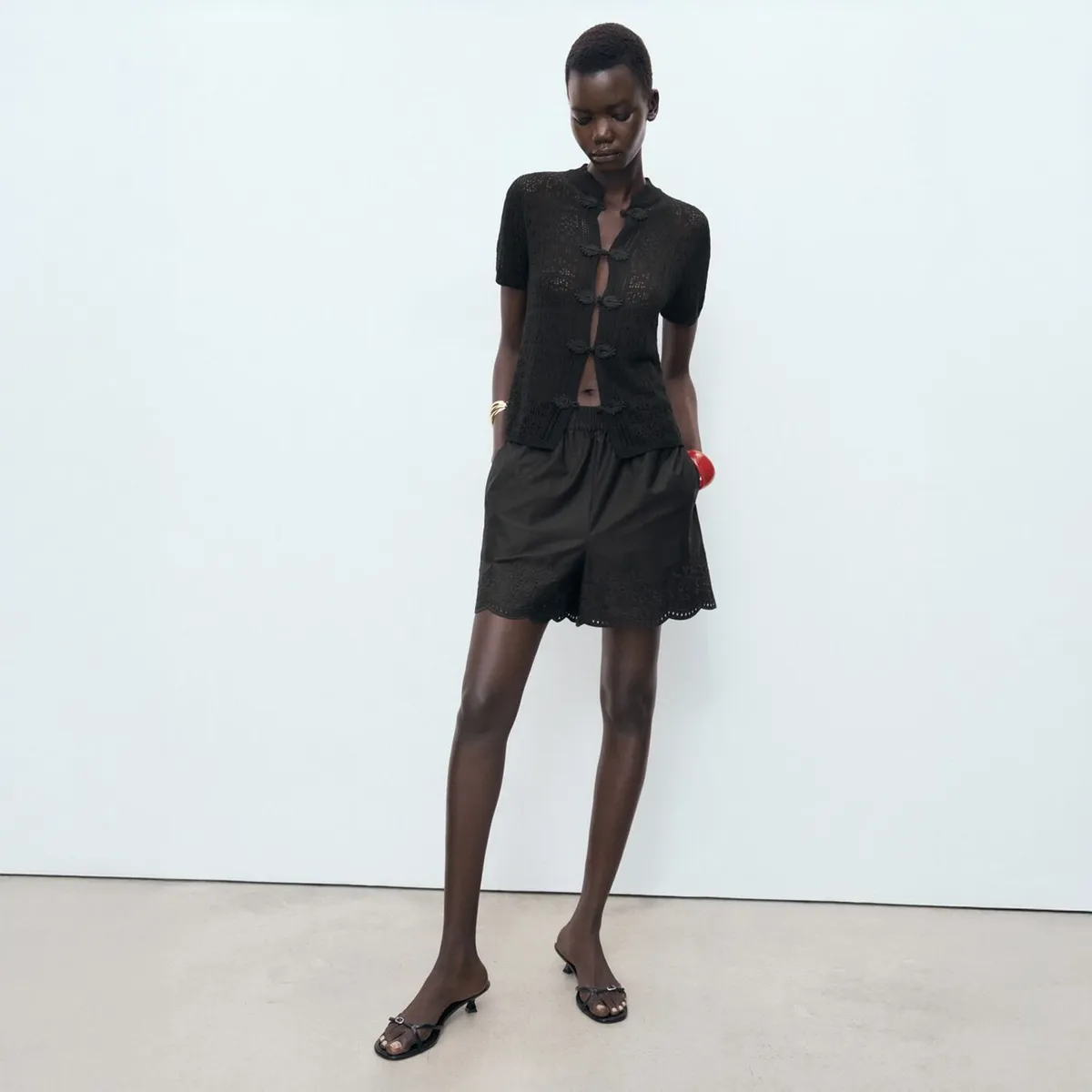 MANGO - Chaleco Crochet Botones Alamar Mujer Mango