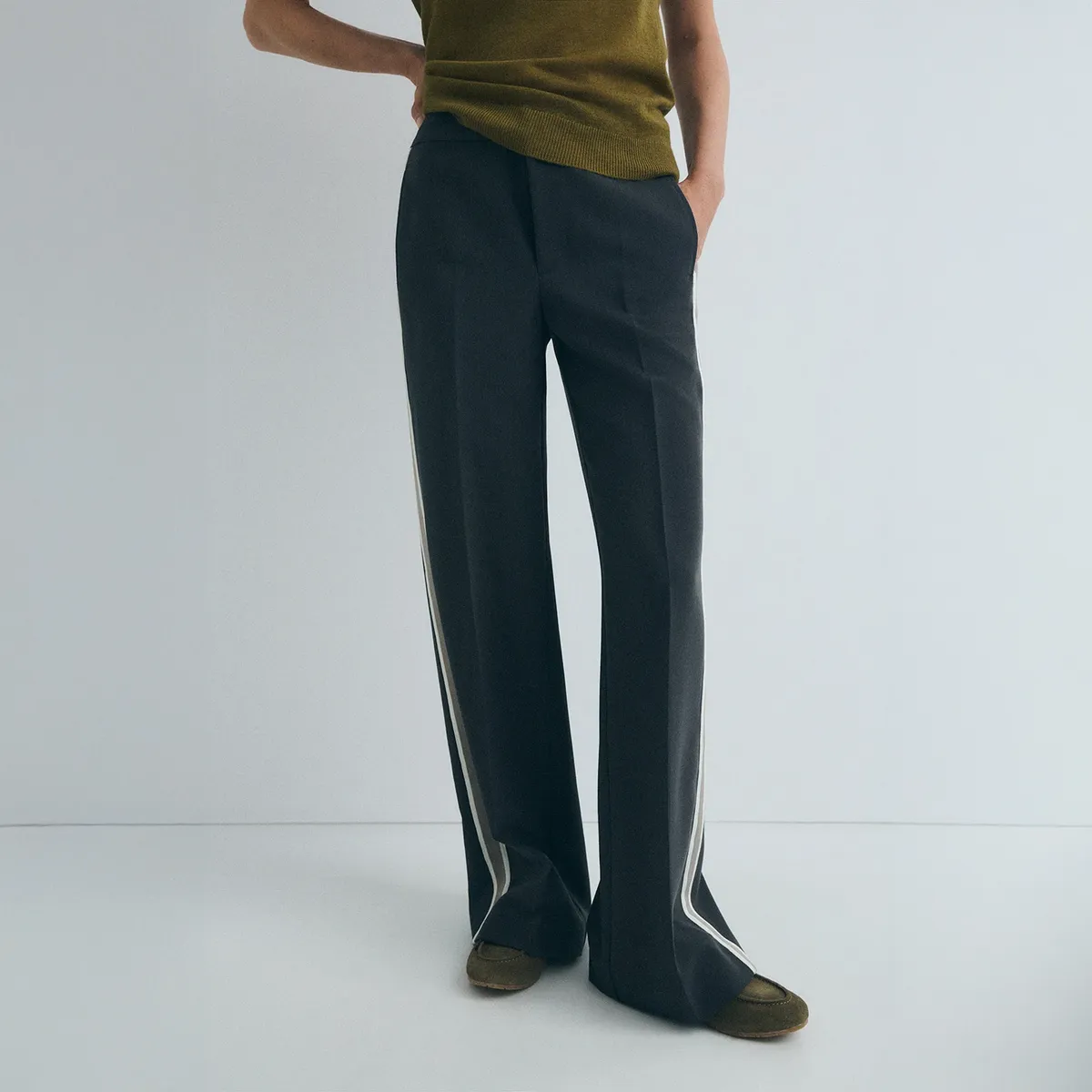 ESEOESE - Pantalón Jogger Raya Lateral Mujer Eseoese