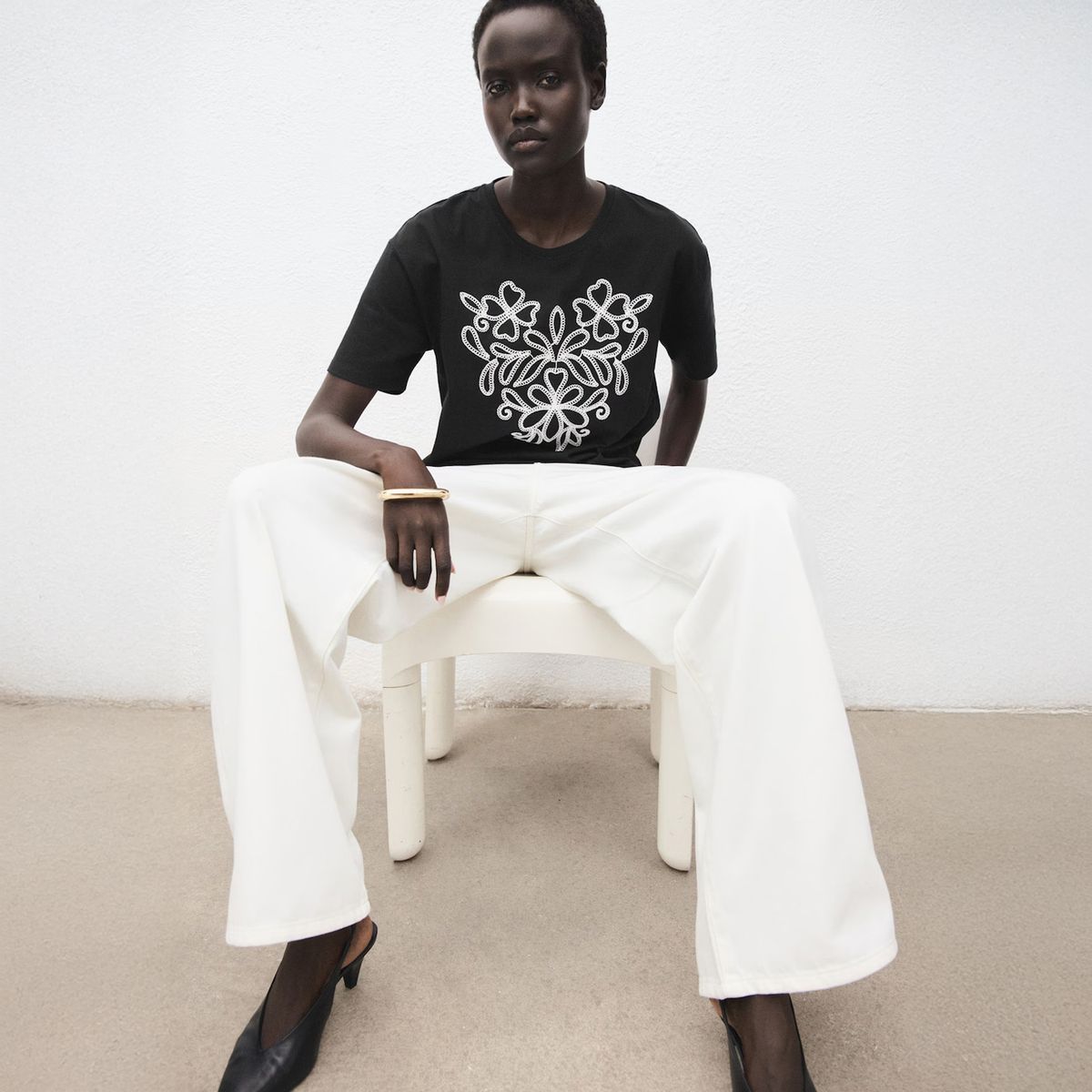 MANGO - Polera Algodón Bordado Floral Mujer Mango