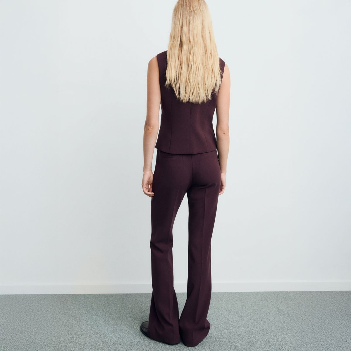 MANGO - Pantalón Flare Tiro Medio Mujer Mango