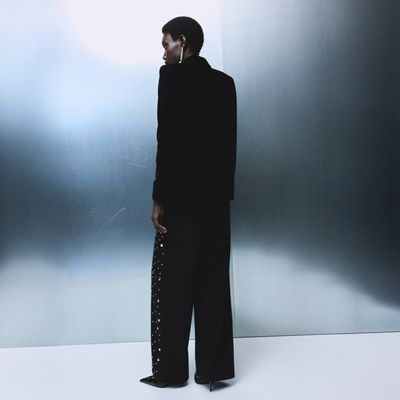 Imagen 2 del producto Jeans Straight Tachuelas Mujer