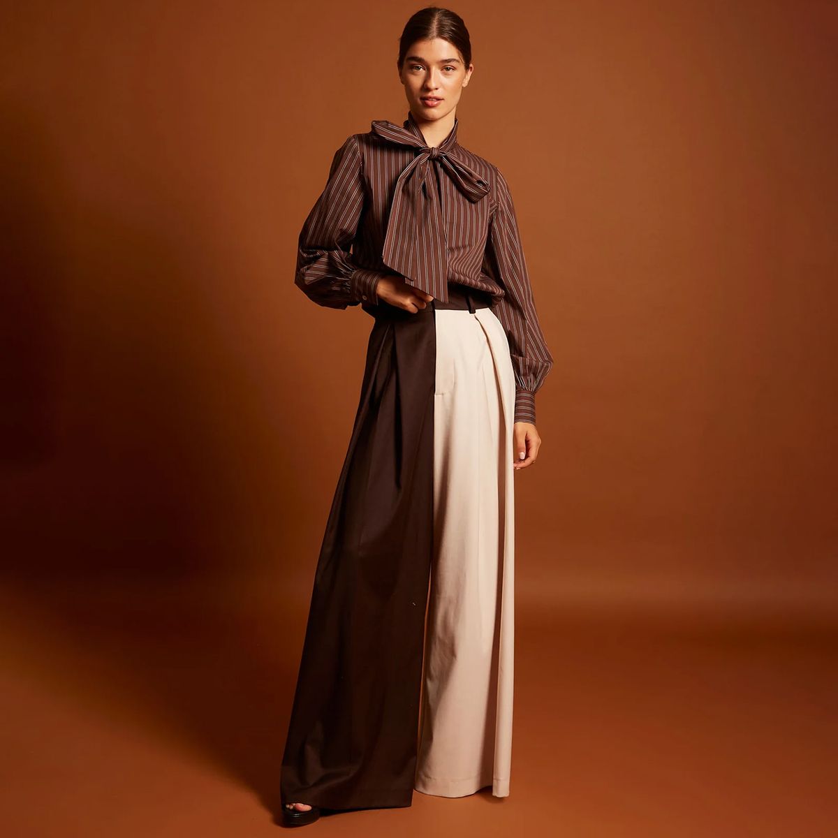 COOSY - Pantalón Claudio Mujer Coosy