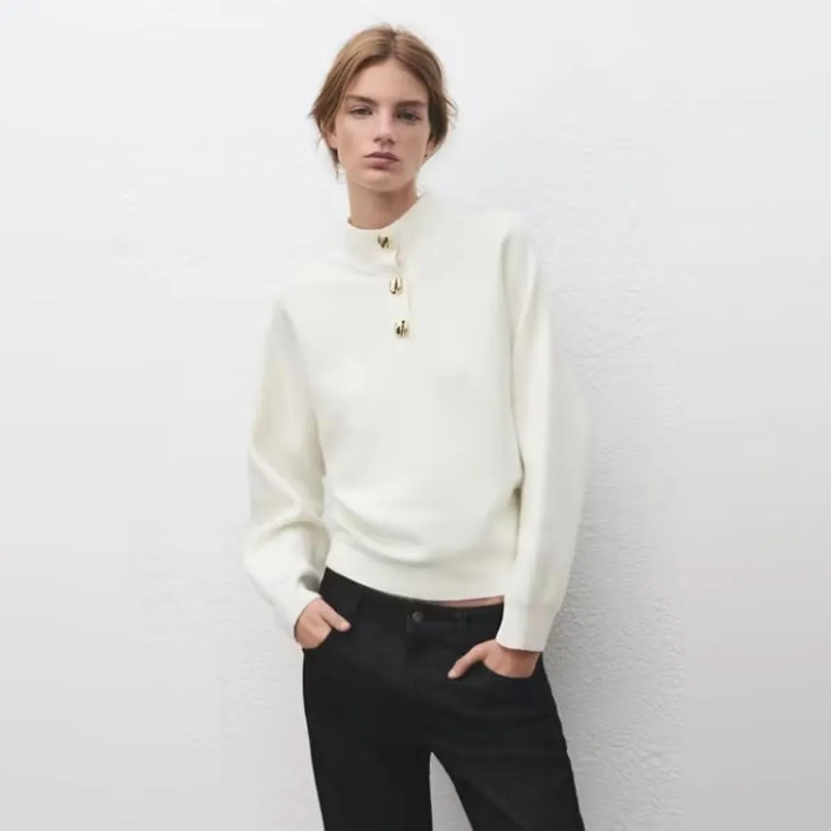 MANGO - Sweater Cuello Alto Botones Joya Mujer Mango