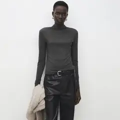 MANGO - Polera Cuello Alto Mujer