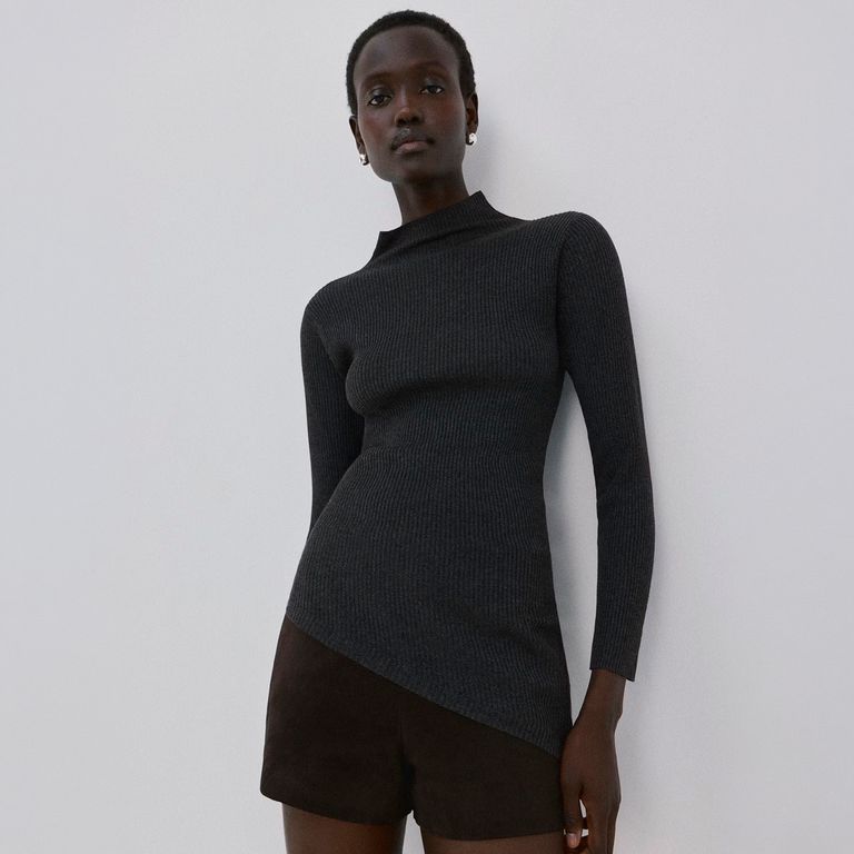 Sweater Asimétrico Cuello Alto Mujer