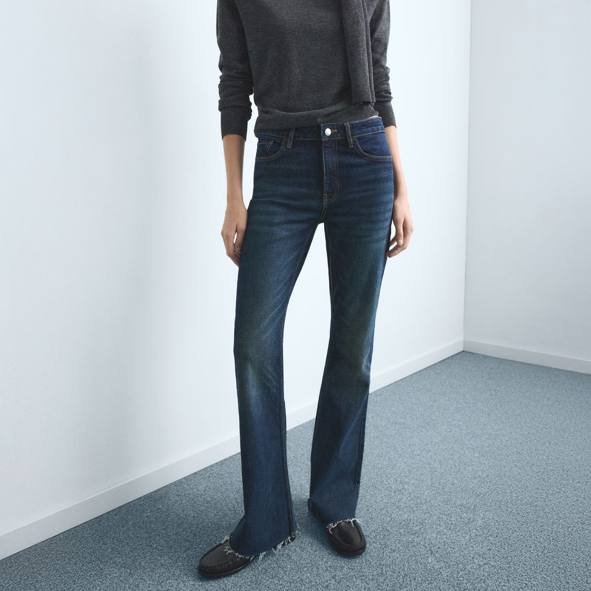 MANGO - Jeans Fiona Flare Tiro Medio Mujer Mango