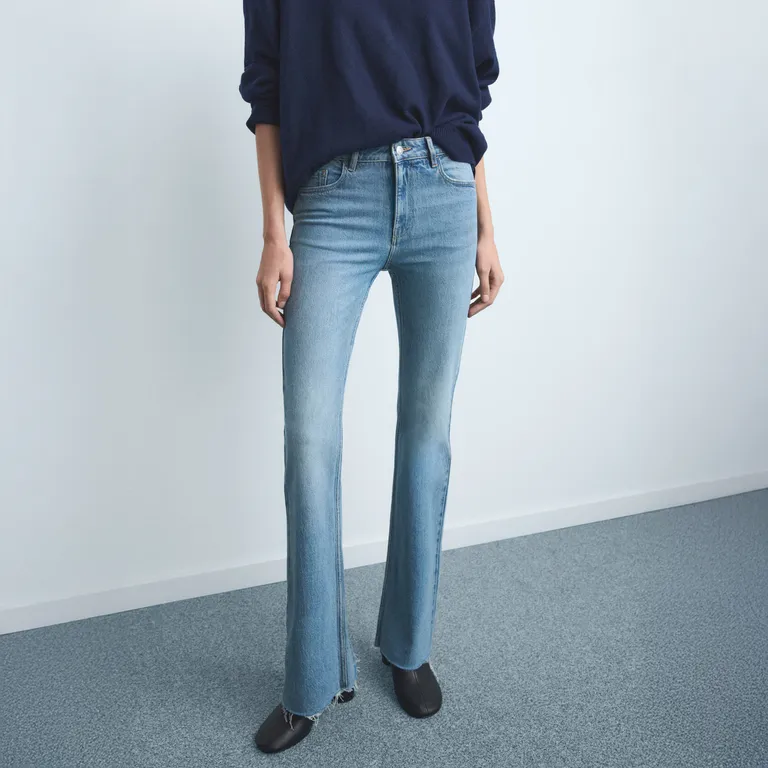 Jeans Fiona Flare Tiro Medio Mujer