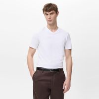 Polera 100% Algodón Cuello Pico Slim Fit Hombre