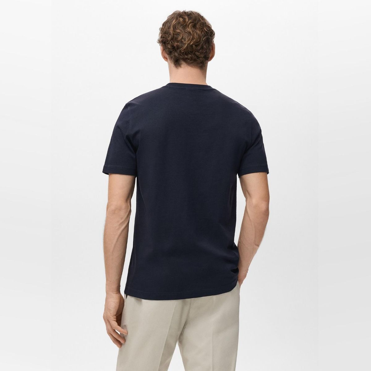 MANGO MAN - Polera 100% Algodón Cuello Pico Slim Fit Hombre Mango Man