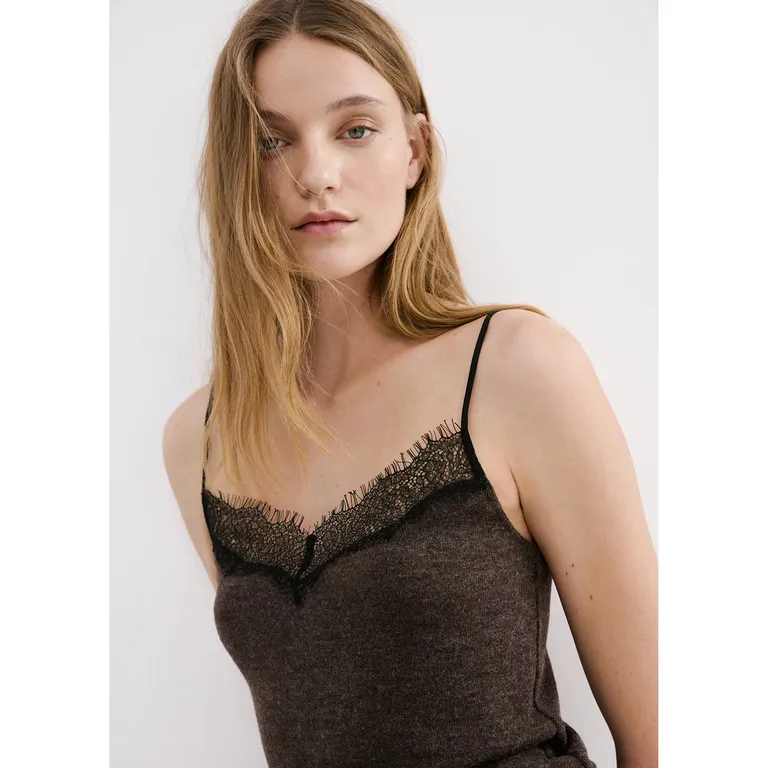 Polera Escote Encaje Mujer