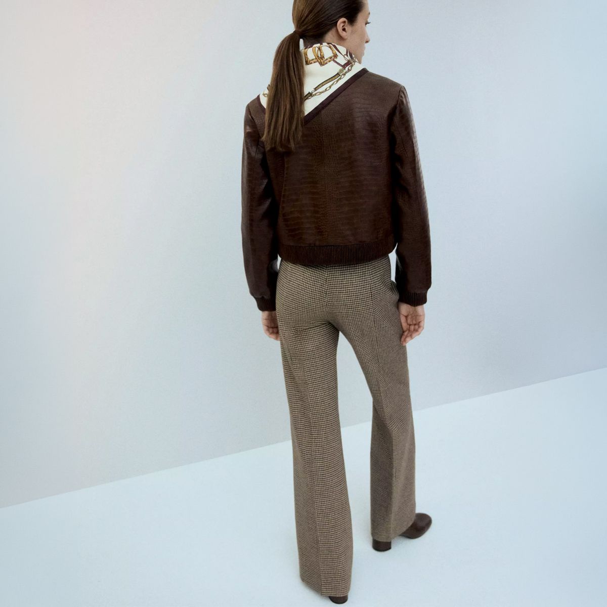 MANGO - Chaqueta Bomber Efecto Piel Coco Mujer Mango