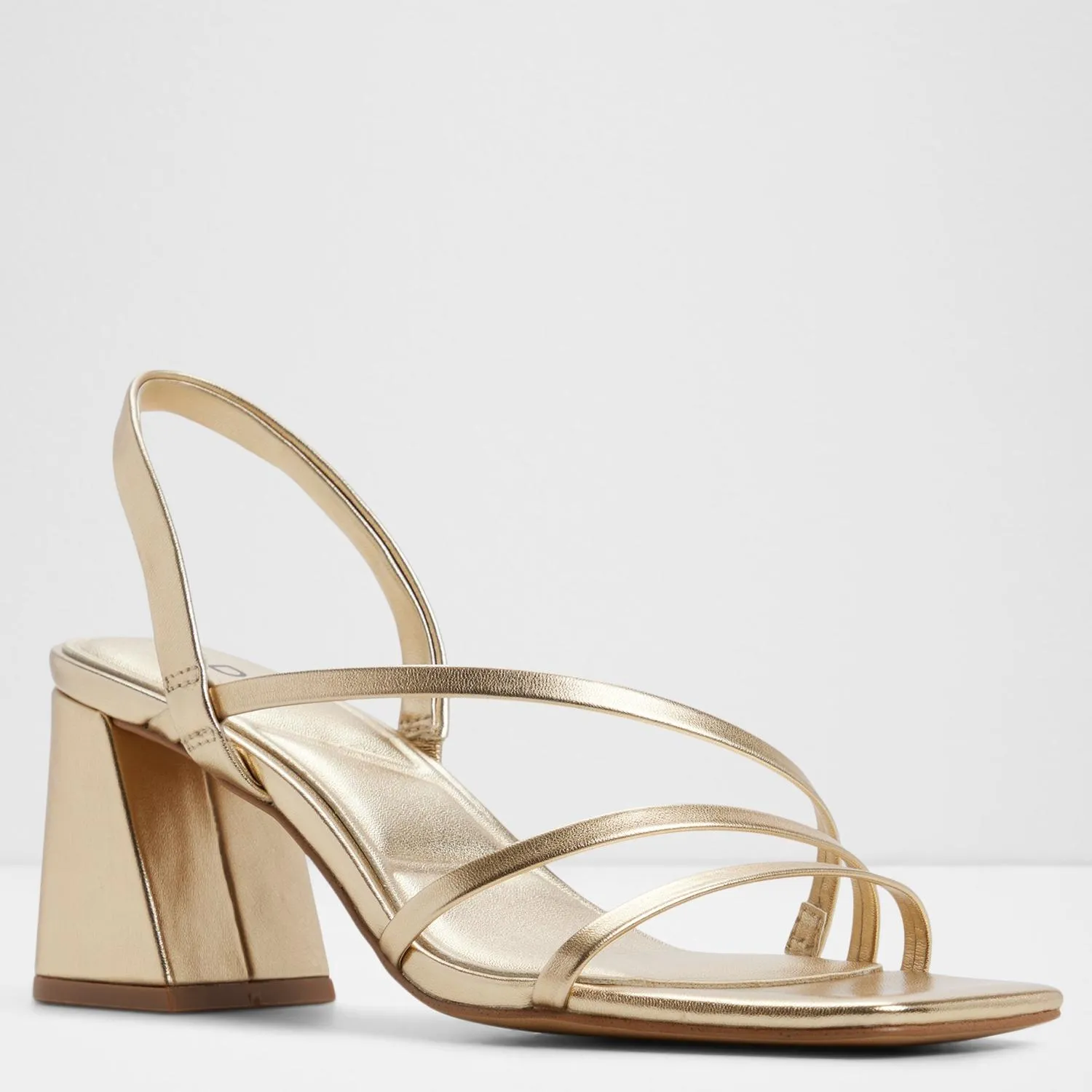 ALDO - Zapato formal dorado $59.900