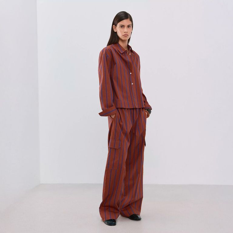 Pantalón Cargo Bolsillos Laterales Mujer