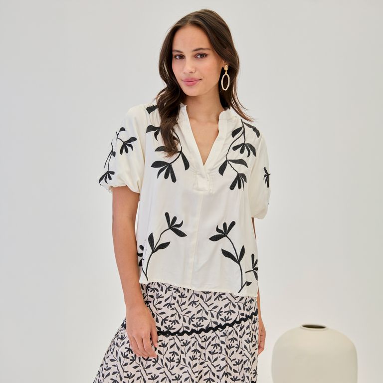 Blusa Manga Corta Detalle Estampado Mujer