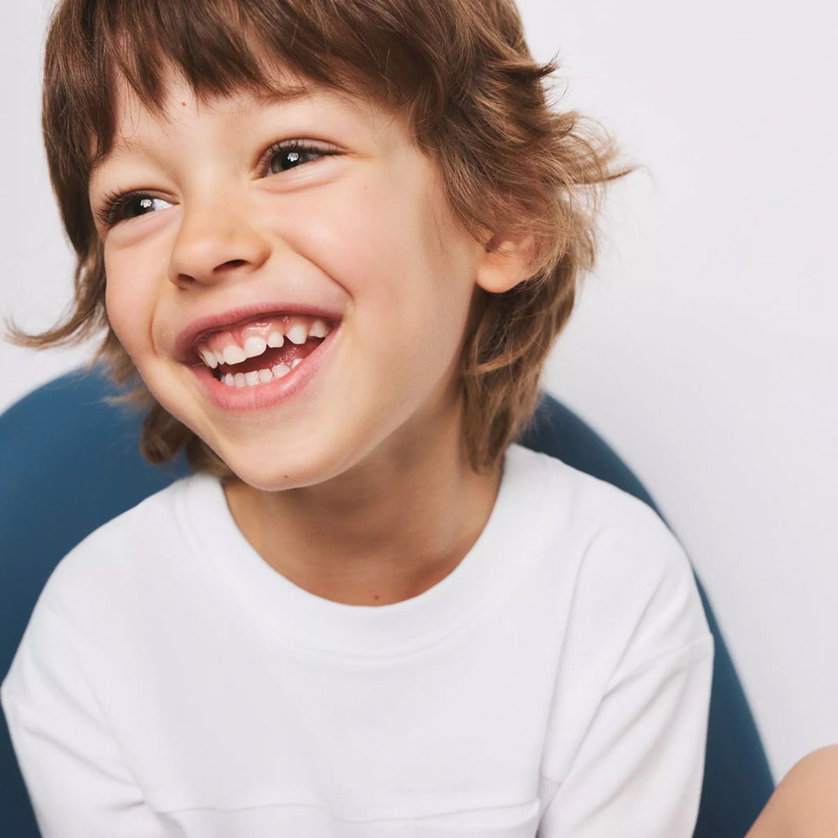 MANGO KIDS - Polera Básica Bolsillo Bebé Niño Mango Kids