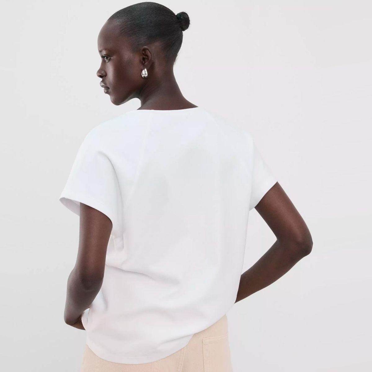 MANGO - Polera Algodón Cuello Pico Mujer Mango