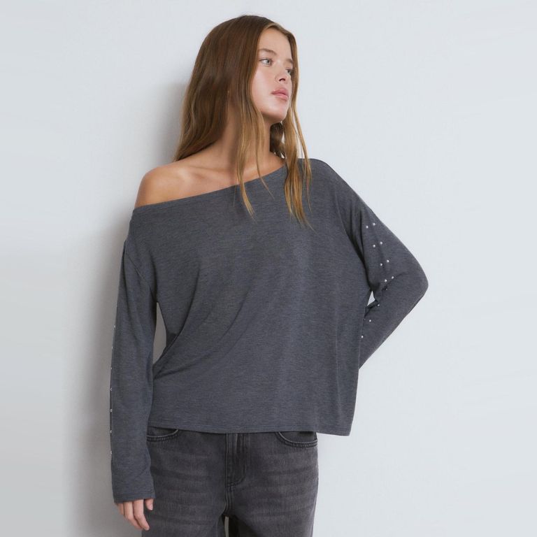 Polera Manga Larga Tachas Mujer