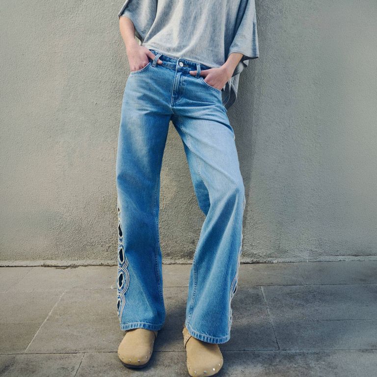 Pantalón Recto Bordados Laterales Mujer
