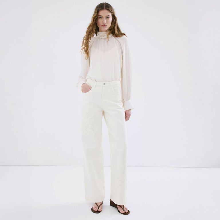 Jeans Rectos Bordado Flores Mujer